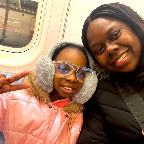 Meet your Posher, Ahlaisha - Picture 1 of 1